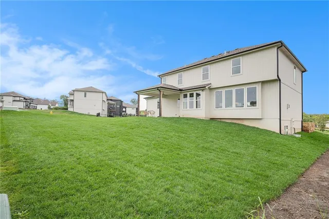 $679,900 | 3141 Southwest Summit View Trail, Lee's Summit, MO 64082