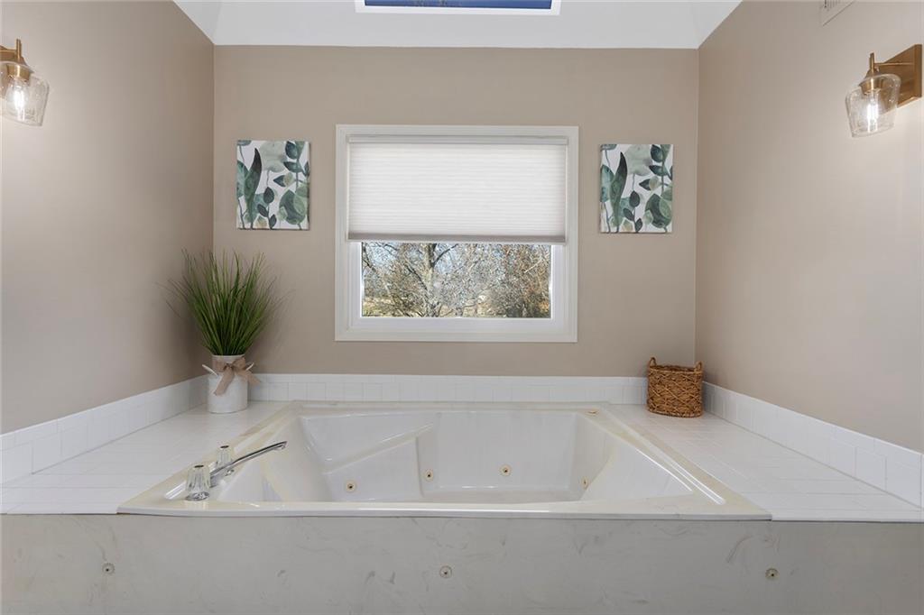 8917 Lambert Drive Lee's Summit, MO 64064 - Photo 24 of 64