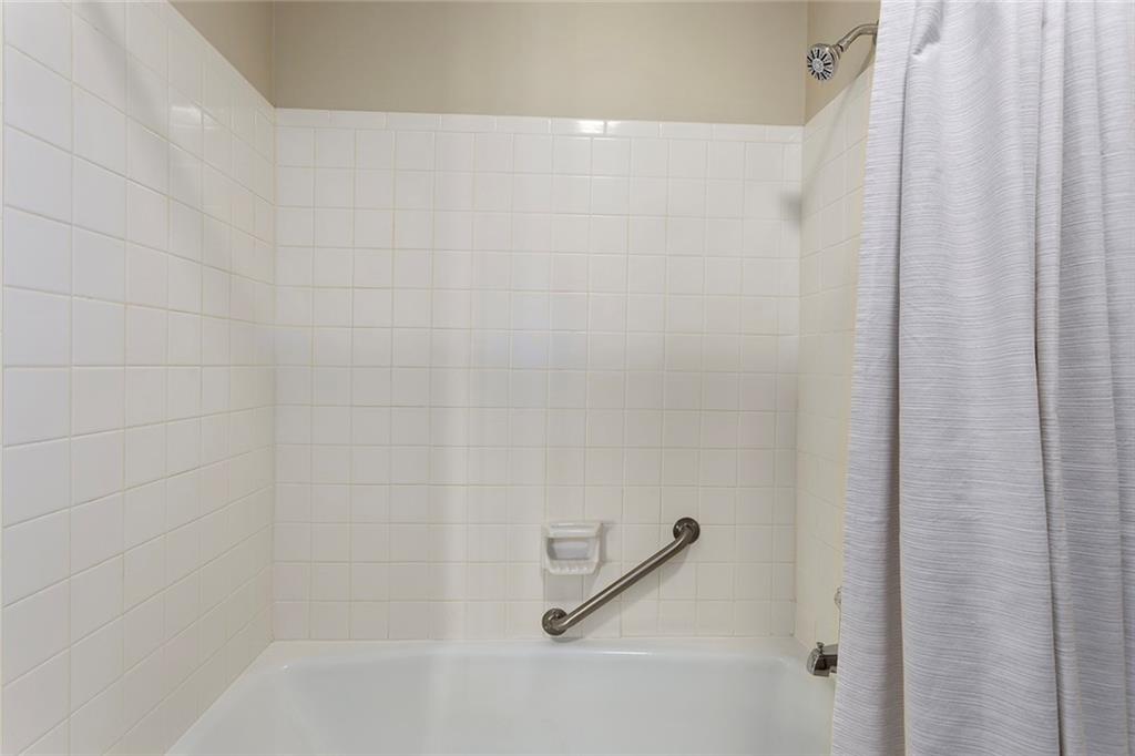 8917 Lambert Drive Lee's Summit, MO 64064 - Photo 33 of 64