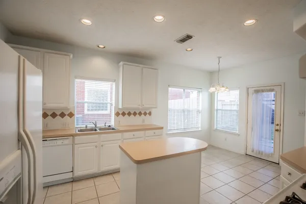 $2,350 | 4823 Zachary Lane, Sugar Land, TX 77479