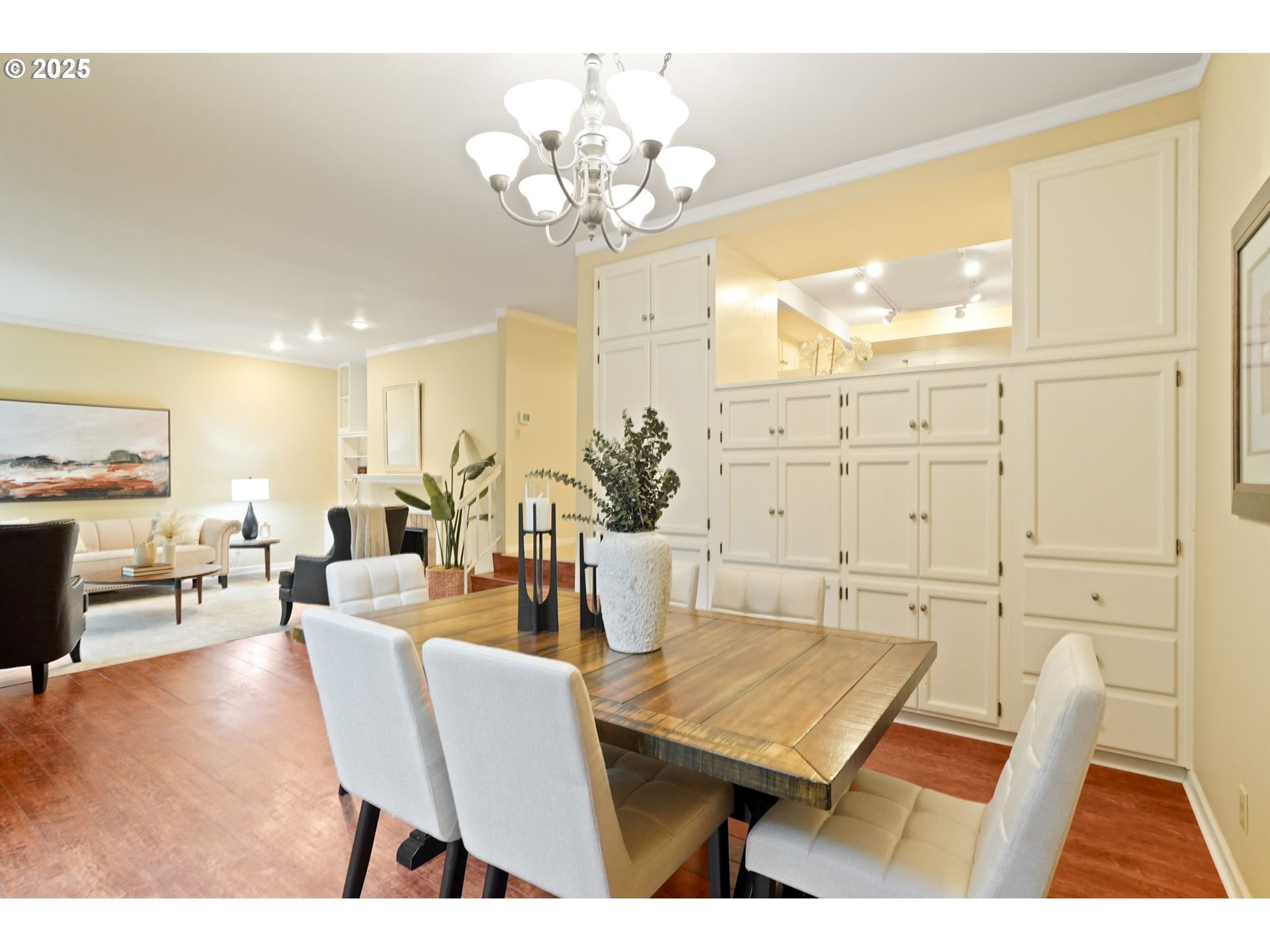 6679 Huntington Circle Southeast Salem, OR 97306 - Photo 25 of 45 a view of a dining room with furniture and wooden floor