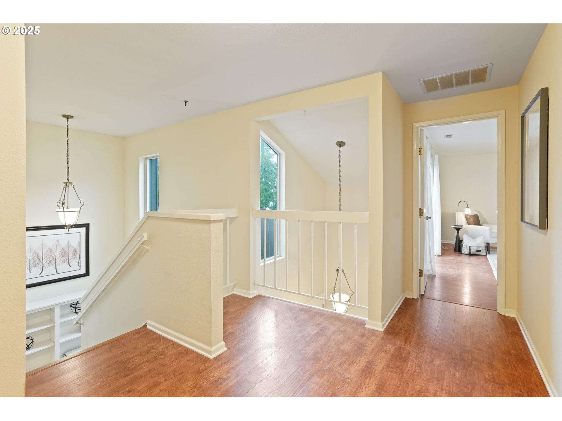 6679 Huntington Circle Southeast Salem, OR 97306 - Photo 26 of 45 a view interior of the house and wooden floor