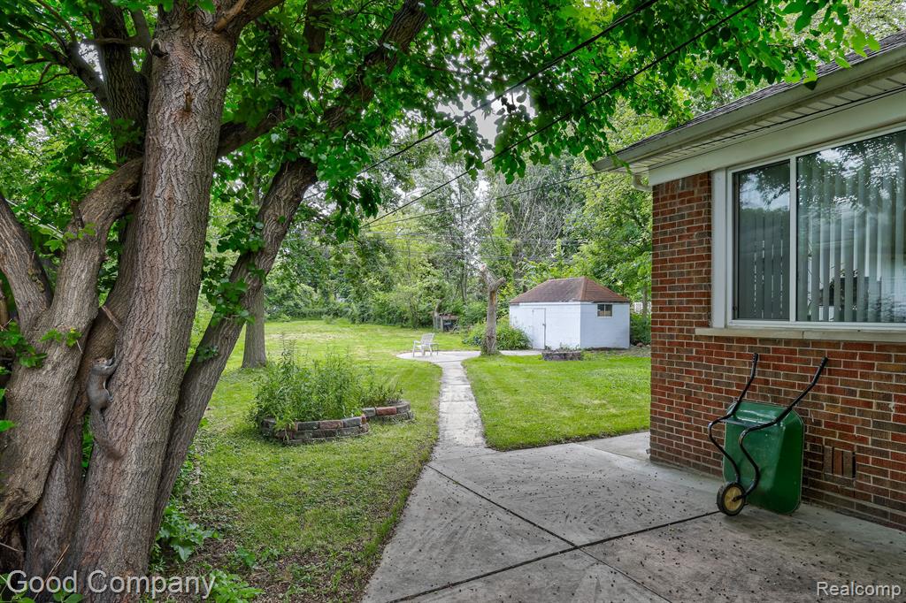 22050 Boulder Avenue Eastpointe, MI 48021 - Photo 31 of 40 Gallery Image 31