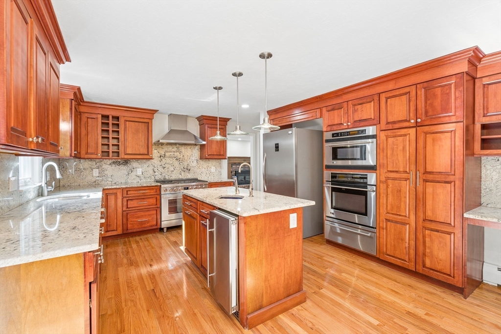 11 Crownridge Road Westborough, MA 01581 - Photo 12 of 42 Gallery Image 12