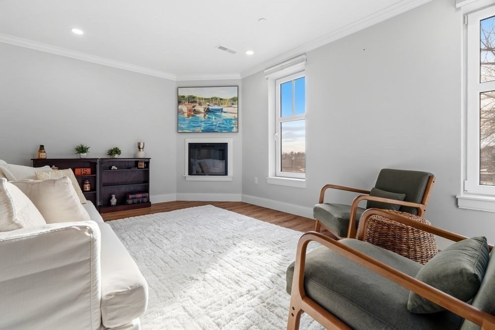 1721 Centre Street, Unit 304 Boston, MA 02132 - Photo 7 of 33