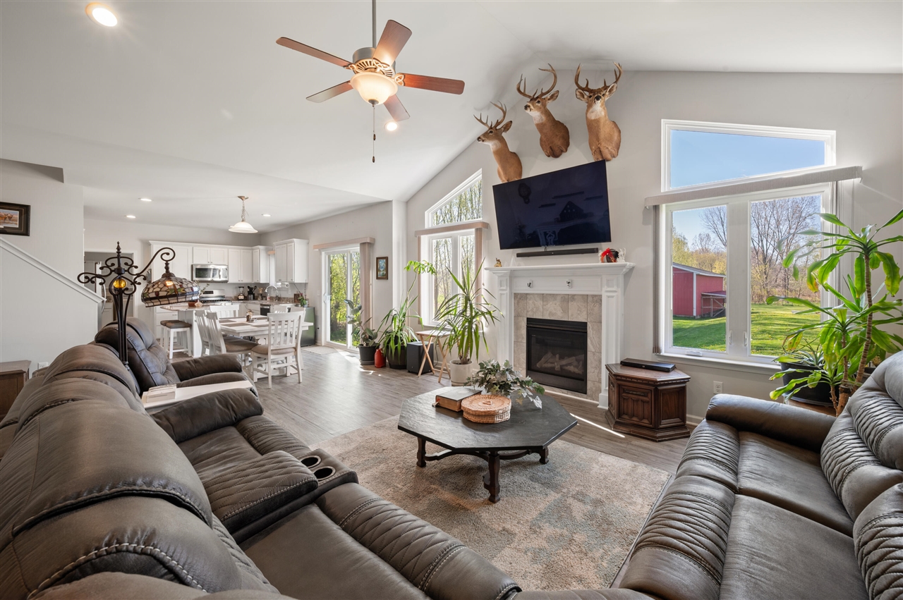5785 Layton Road Fowlerville, MI 48836 - Photo 21 of 69