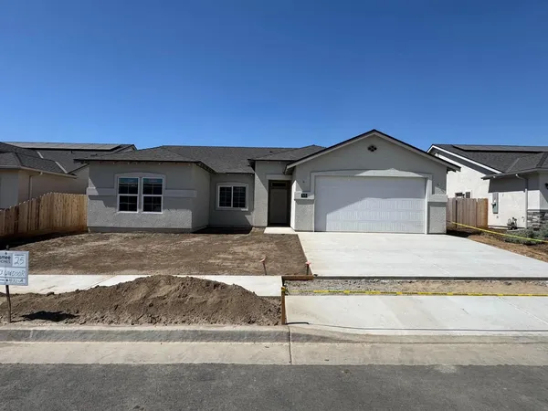 $501,980 | 313 Windsor Court, Exeter, CA 93221
