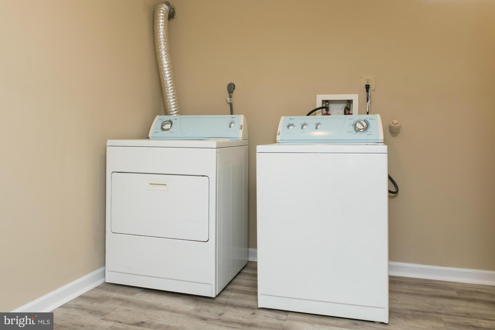 1229 Rustic Avenue Rosedale, MD 21237 - Photo 11 of 15 Laundry