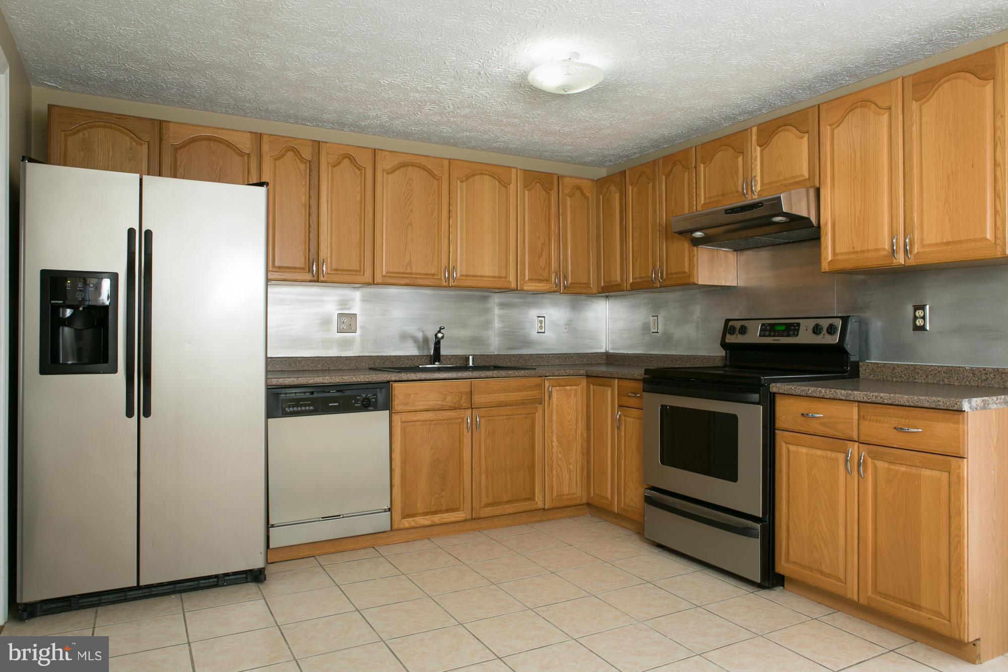 1229 Rustic Avenue Rosedale, MD 21237 - Photo 5 of 15 Kitchen