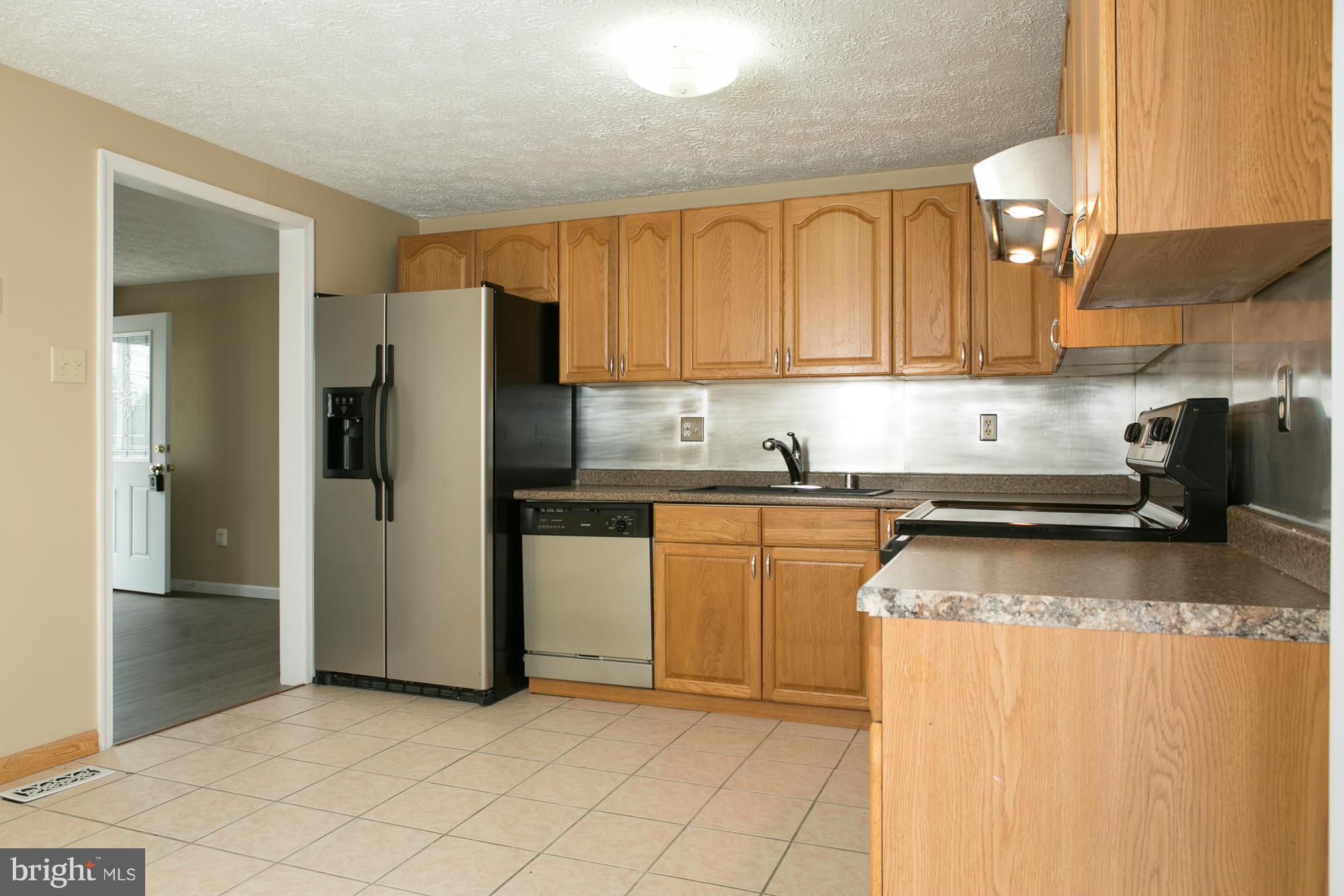 1229 Rustic Avenue Rosedale, MD 21237 - Photo 6 of 15 Kitchen