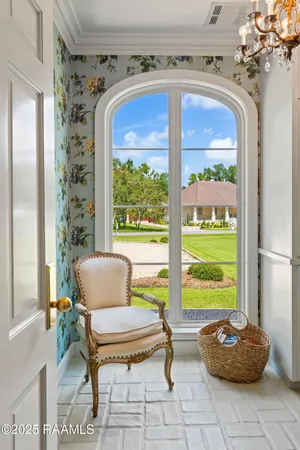 $2,400,000 | 201 Acacia Drive, Lafayette, LA 70508