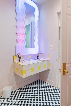 $2,400,000 | 201 Acacia Drive, Lafayette, LA 70508