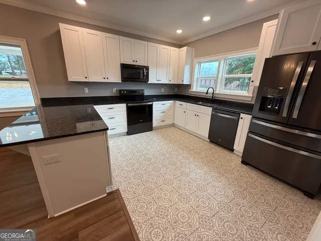 $449,500 | 28 Beverly Lane, Thomaston, GA 30286