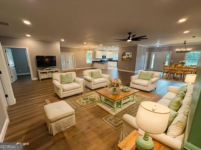 $449,500 | 28 Beverly Lane, Thomaston, GA 30286