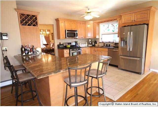 55 Dalemere Road Staten Island, NY 10304 - Photo 4 of 19 Additional Photo