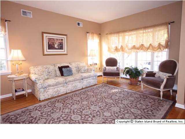 55 Dalemere Road Staten Island, NY 10304 - Photo 6 of 19 Additional Photo