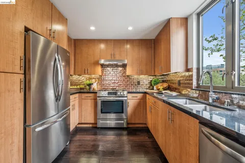 $999,000 | 438 West Grand Avenue, Unit 420, Oakland, CA 94612