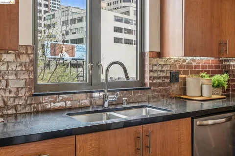 $999,000 | 438 West Grand Avenue, Unit 420, Oakland, CA 94612