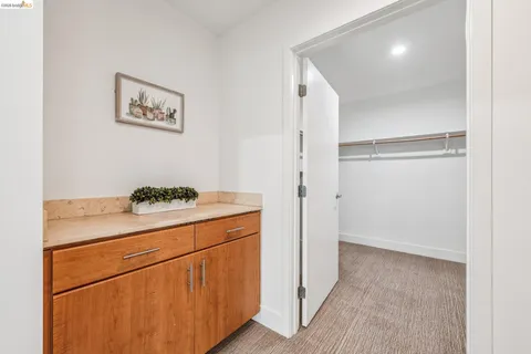 $999,000 | 438 West Grand Avenue, Unit 420, Oakland, CA 94612