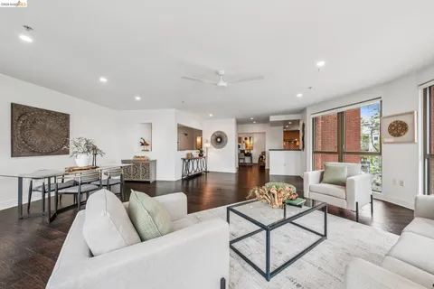 $999,000 | 438 West Grand Avenue, Unit 420, Oakland, CA 94612