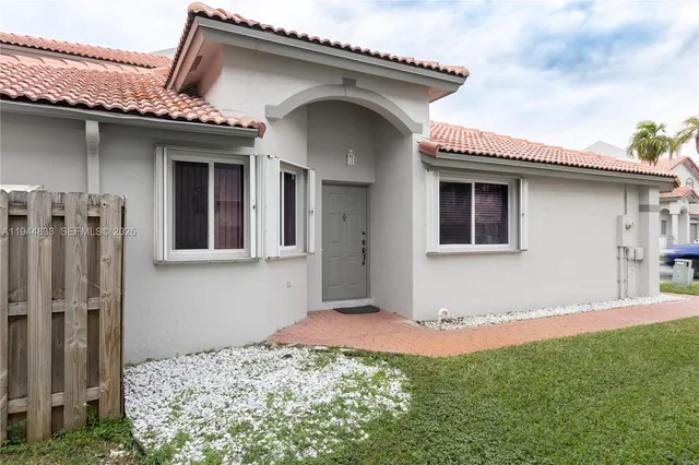 $514,999 | 11600 Northwest 50th Terrace, Doral, FL 33178