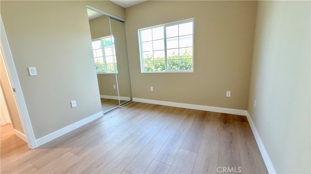 20748 Stagg Street Winnetka, CA 91306 - Photo 10 of 13