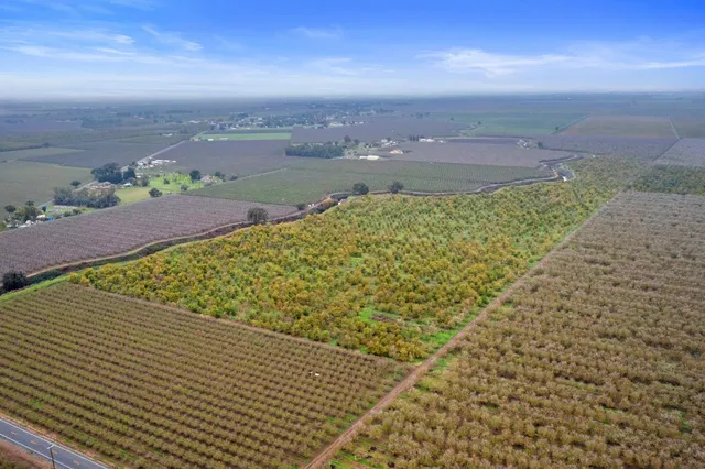 $325,000 | 5913 South Van Allen Road, Stockton, CA 95215