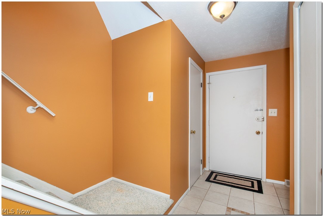 6472 State Road, Unit J10 Parma, OH 44134 - Photo 4 of 35