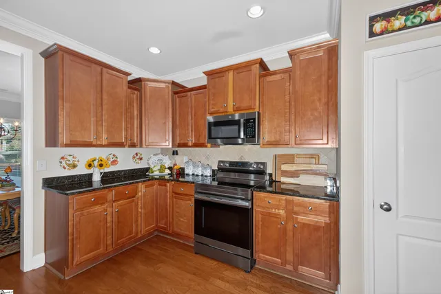 $485,000 | 220 Clairhill Court, Simpsonville, SC 29680