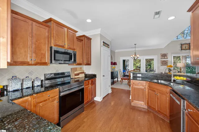 $485,000 | 220 Clairhill Court, Simpsonville, SC 29680