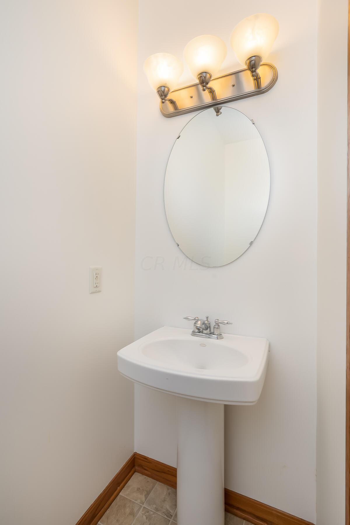 3807 North Section Line Road Radnor, OH 43066 - Photo 22 of 37 Half Bath