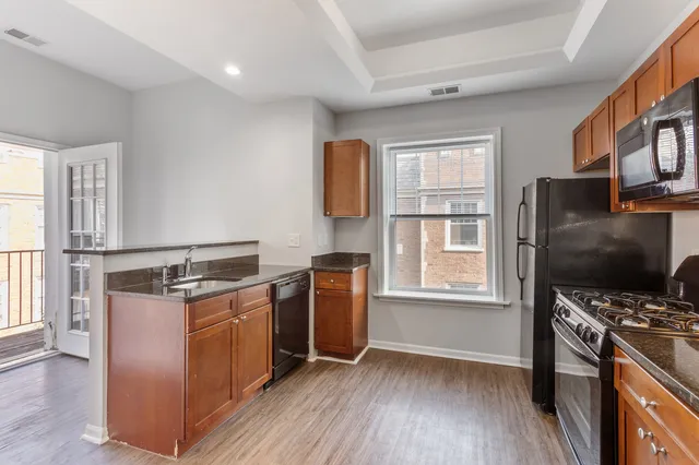 $2,350 | 7722 North Ashland Avenue, Unit H2, Chicago, IL 60626