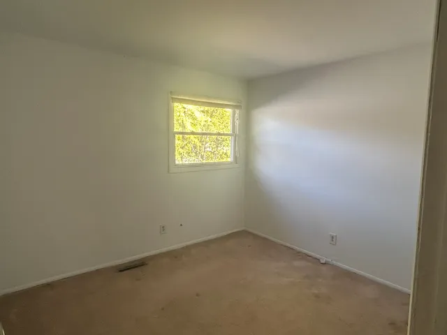 $334,800 | 699 Darlington Lane, Crystal Lake, IL 60014