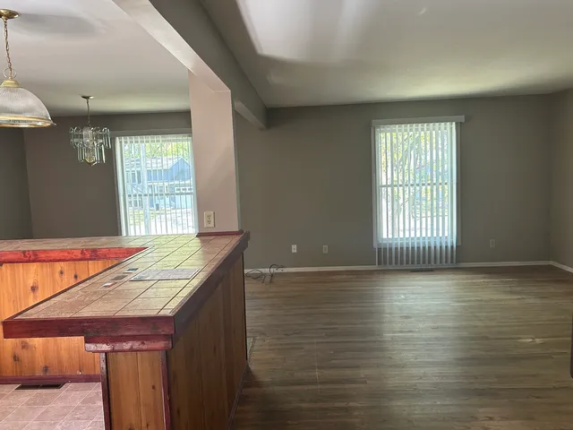 $334,800 | 699 Darlington Lane, Crystal Lake, IL 60014