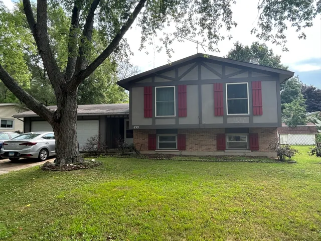 $334,800 | 699 Darlington Lane, Crystal Lake, IL 60014