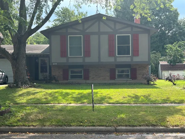 $334,800 | 699 Darlington Lane, Crystal Lake, IL 60014