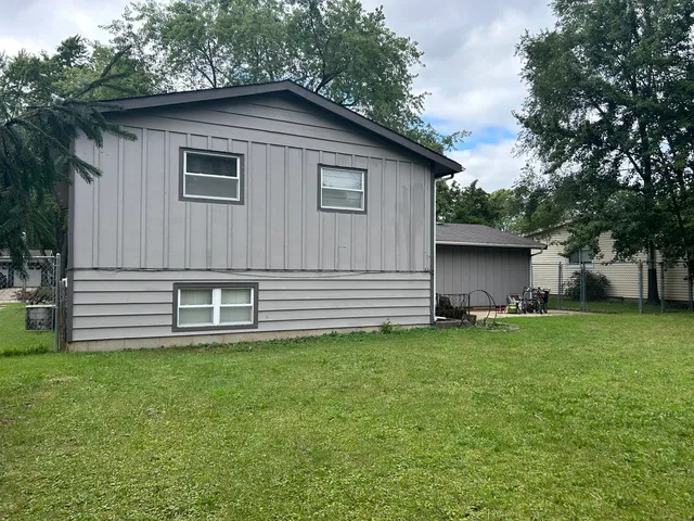 $334,800 | 699 Darlington Lane, Crystal Lake, IL 60014