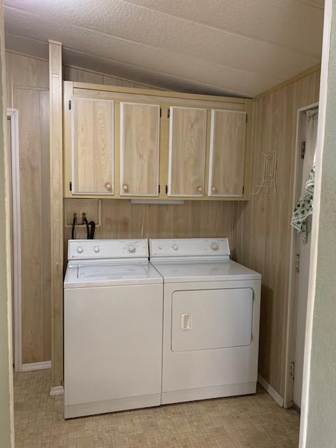 14789 Jurata Court Rancho Murieta, CA 95683 - Photo 36 of 36 a utility room with dryer and washer