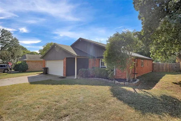 $365,000 | 3209 Misty Court, Bedford, TX 76021