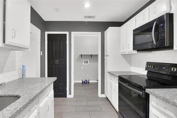 $365,000 | 3209 Misty Court, Bedford, TX 76021