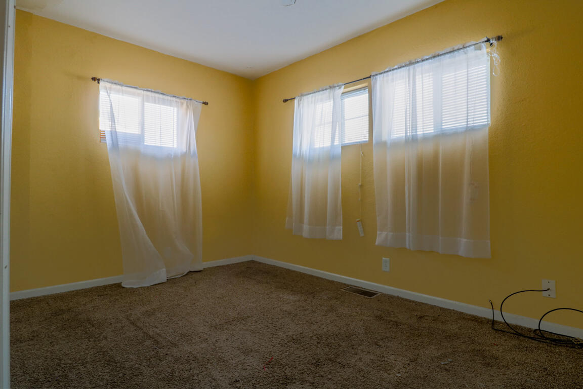 5725 North 60th Street Milwaukee, WI 53218 - Photo 4 of 10 Primary Bedroom