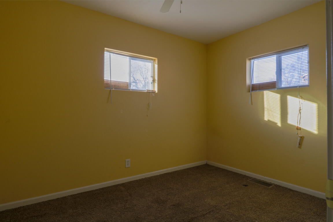 5725 North 60th Street Milwaukee, WI 53218 - Photo 7 of 10 Bedroom 2