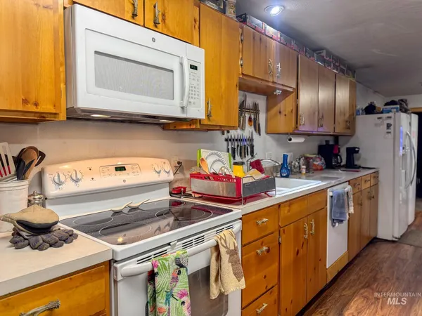 $250,000 | 218 State Street, Juliaetta, ID 83535