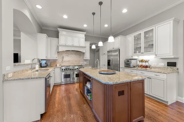 $1,575,000 | 4947 Stonewall Avenue, Downers Grove, IL 60515