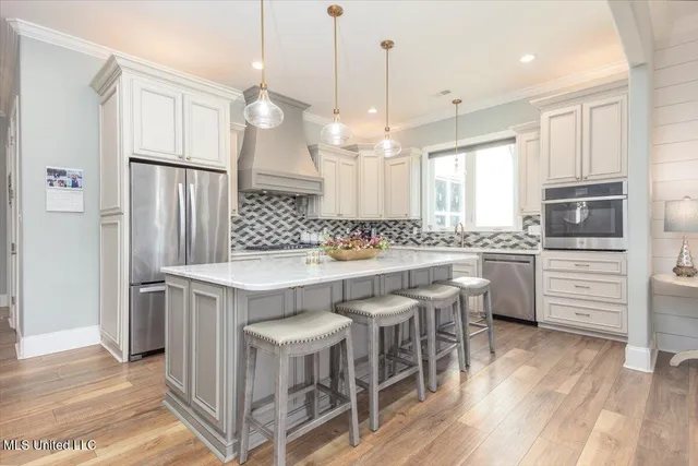 $675,000 | 11992 Hidden Acrs Drive, Byhalia, MS 38611