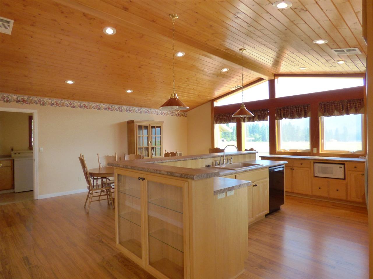 9340 Oro Fino Road Fort Jones, CA 96032 - Photo 5 of 26 Gallery Image 5