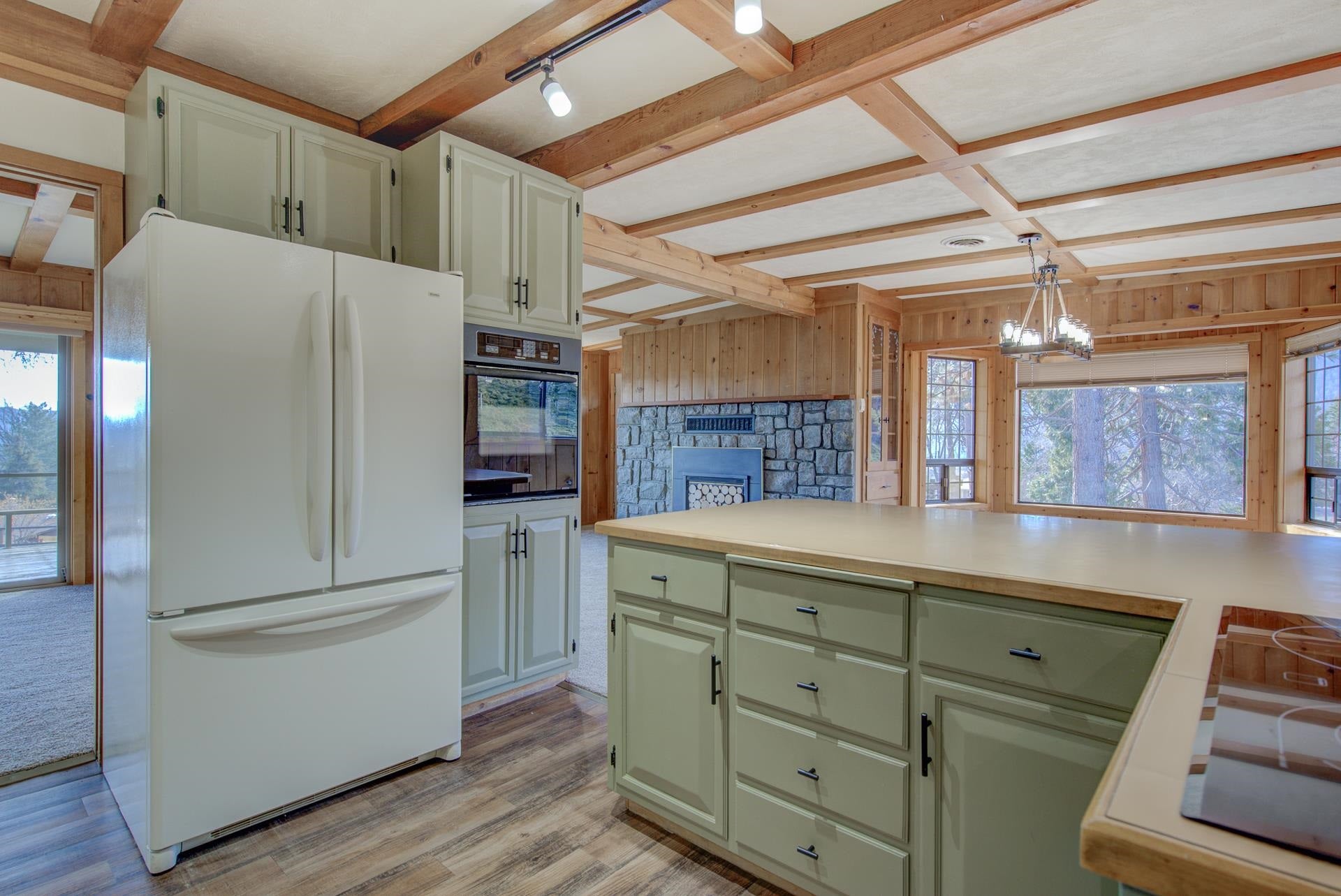 208 Humbug Road Yreka, CA 96097 - Photo 17 of 38 Gallery Image 17
