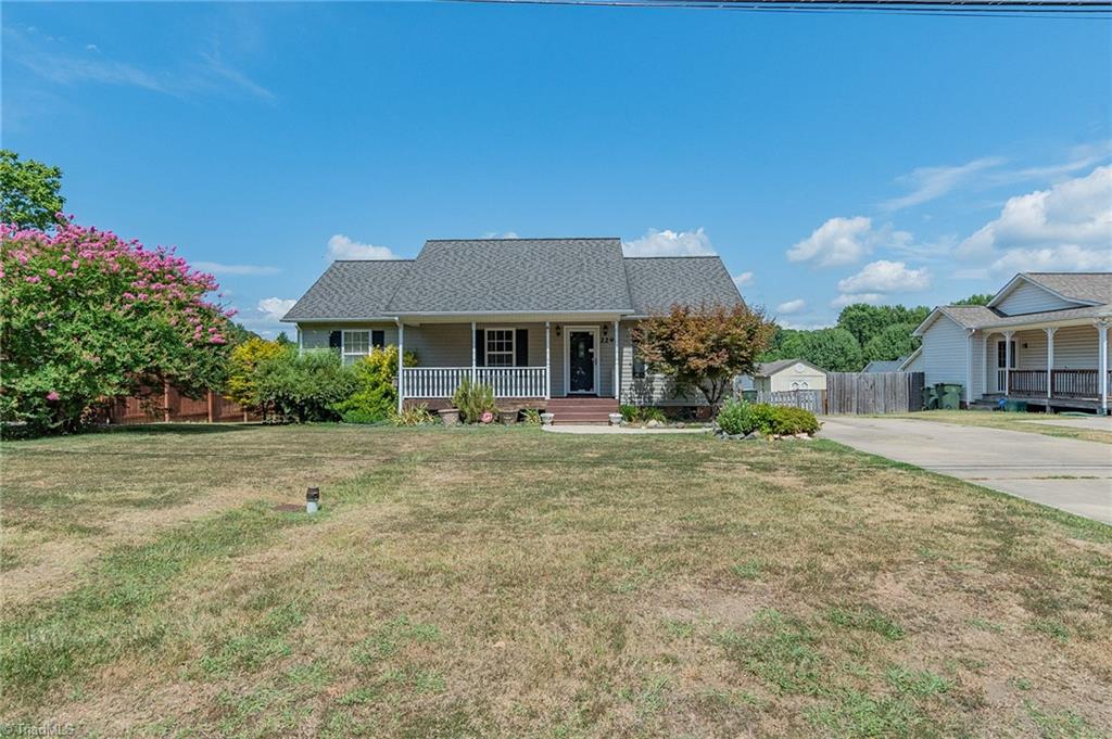229 Albertson Road Thomasville, NC 27360 - Photo 1 of 38 Gallery Image 1