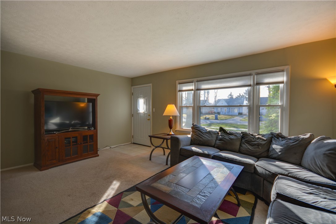 24004 Knickerbocker Road Bay Village, OH 44140 - Photo 5 of 20 Gallery Image 5