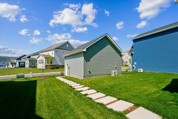 $3,250 | 1303 Potomac View Parkway, Brunswick, MD 21716